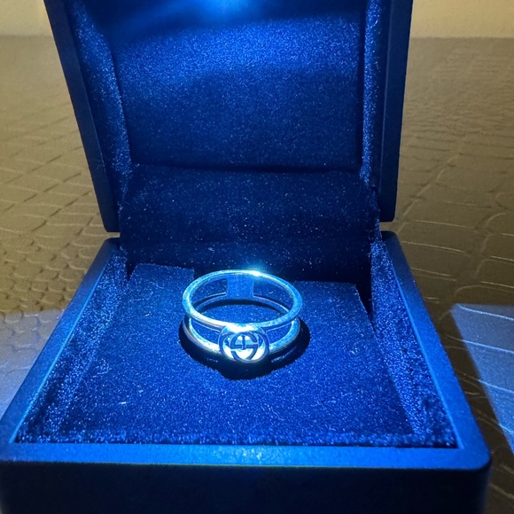 Gucci Interlocking Thin Open Band - Picture 10 of 12